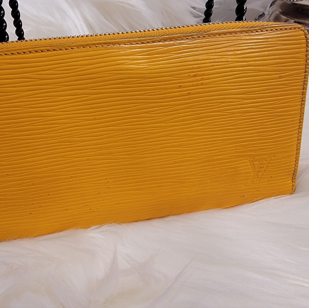 Vintage LV yellow Epi zippy wallet